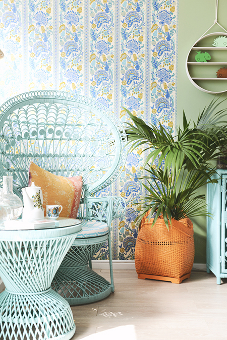 DIY : Painted Peacock Chair
