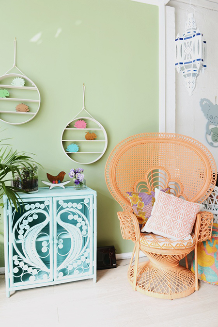 DIY : Painted Peacock Chair