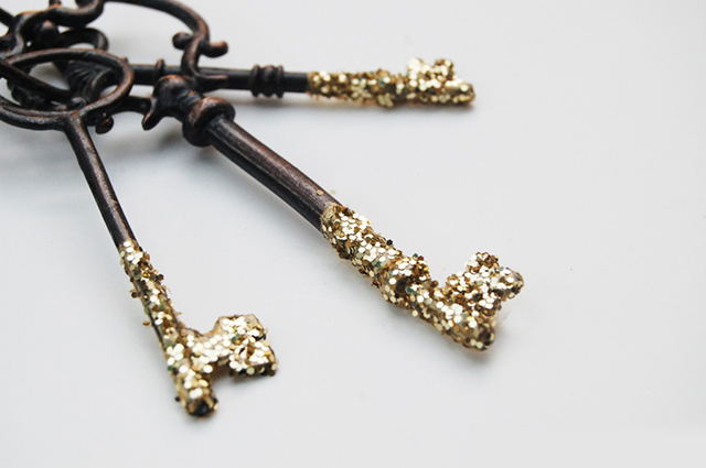 Preciously Me : Glitter keys