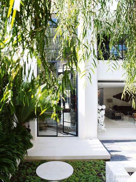 Preciously Me blog : A Designer's Home - Christian Lyon