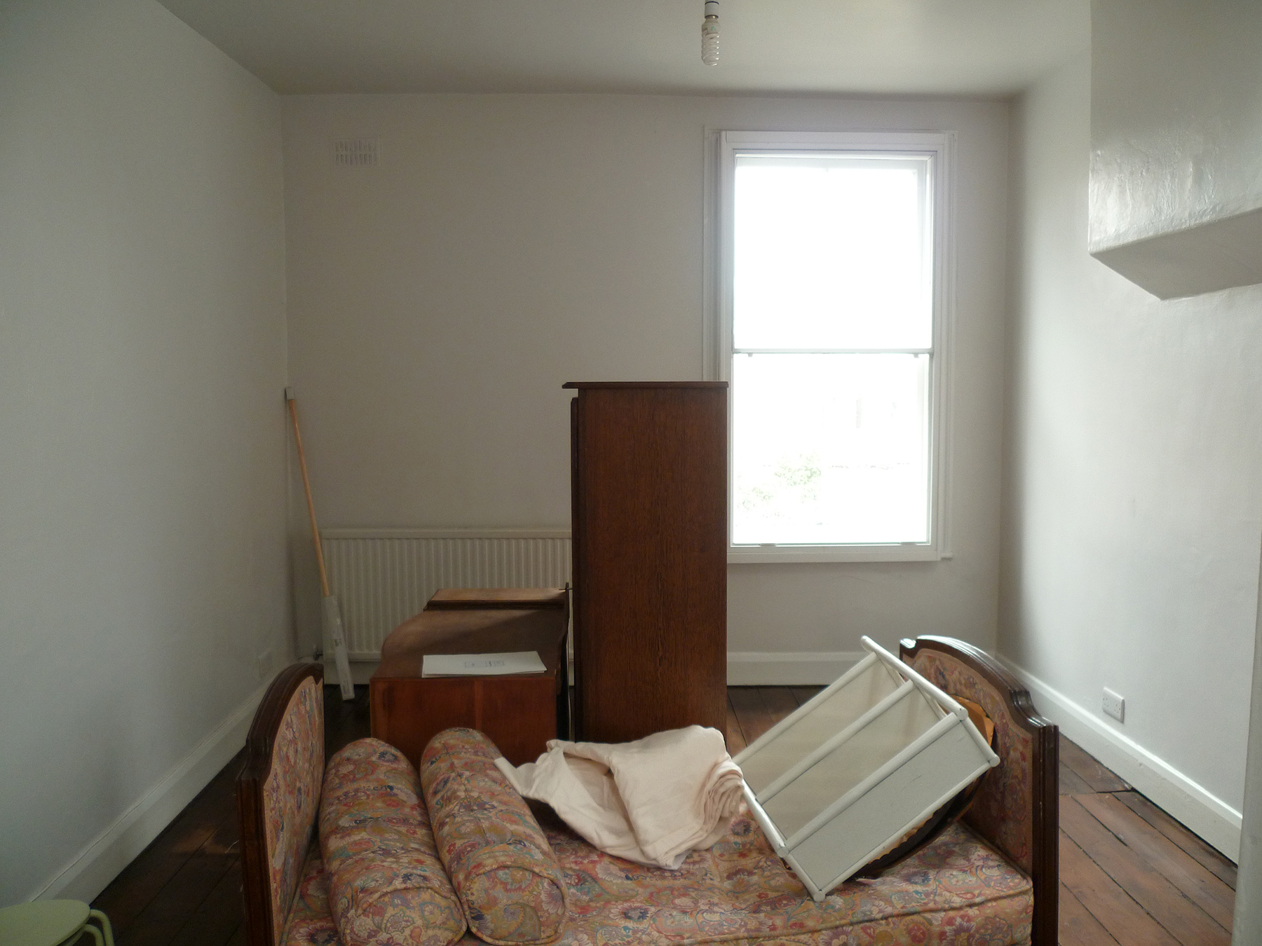Preciously Me blog : ORC guest participant - Bedroom before
