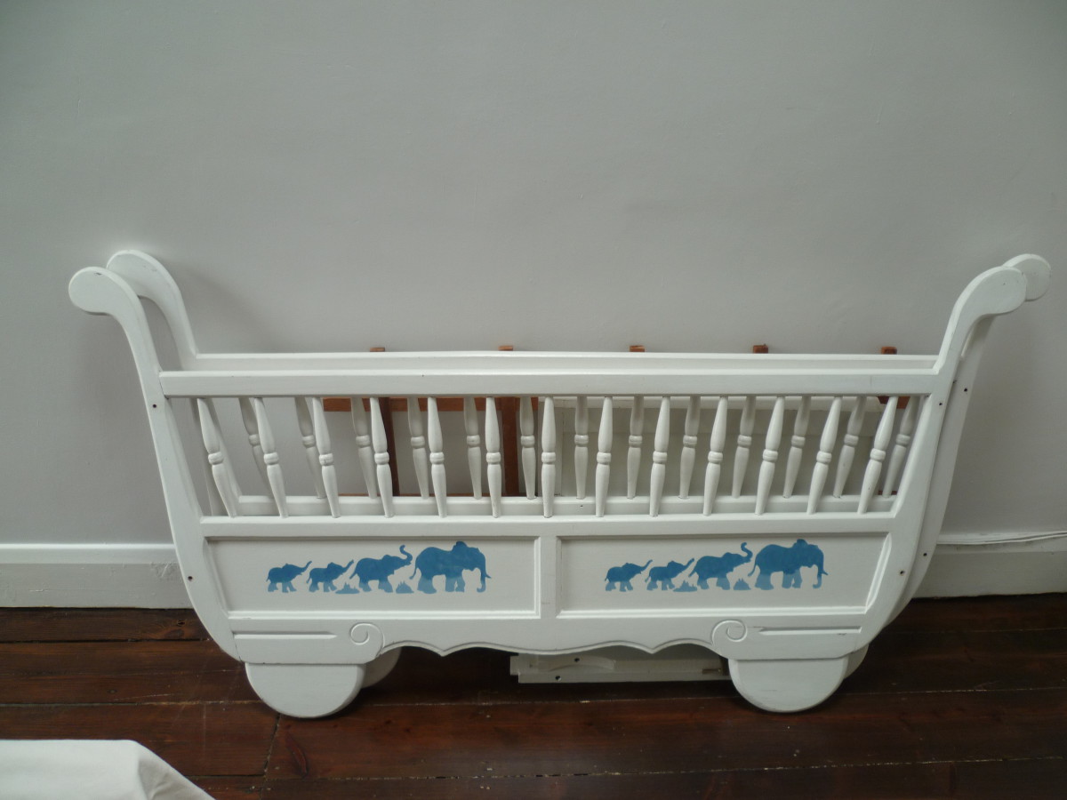 Preciously Me blog : Baby cot makeover