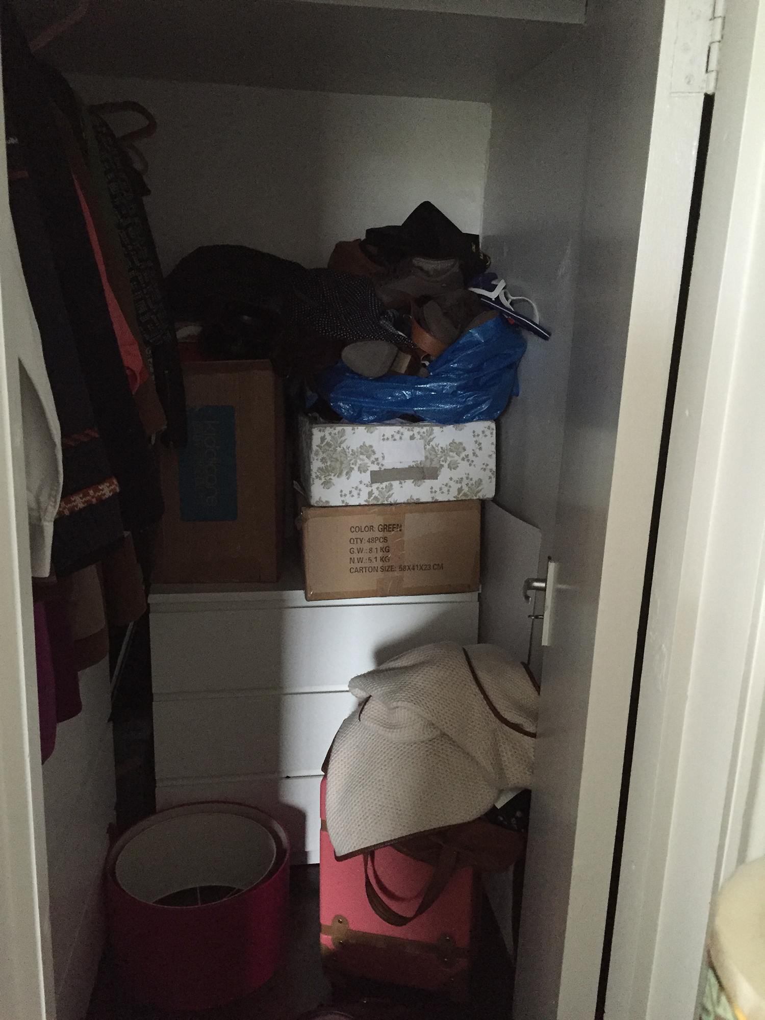 Preciously Me blog : One Room Challenge "Project Bedroom & Closet" - Before