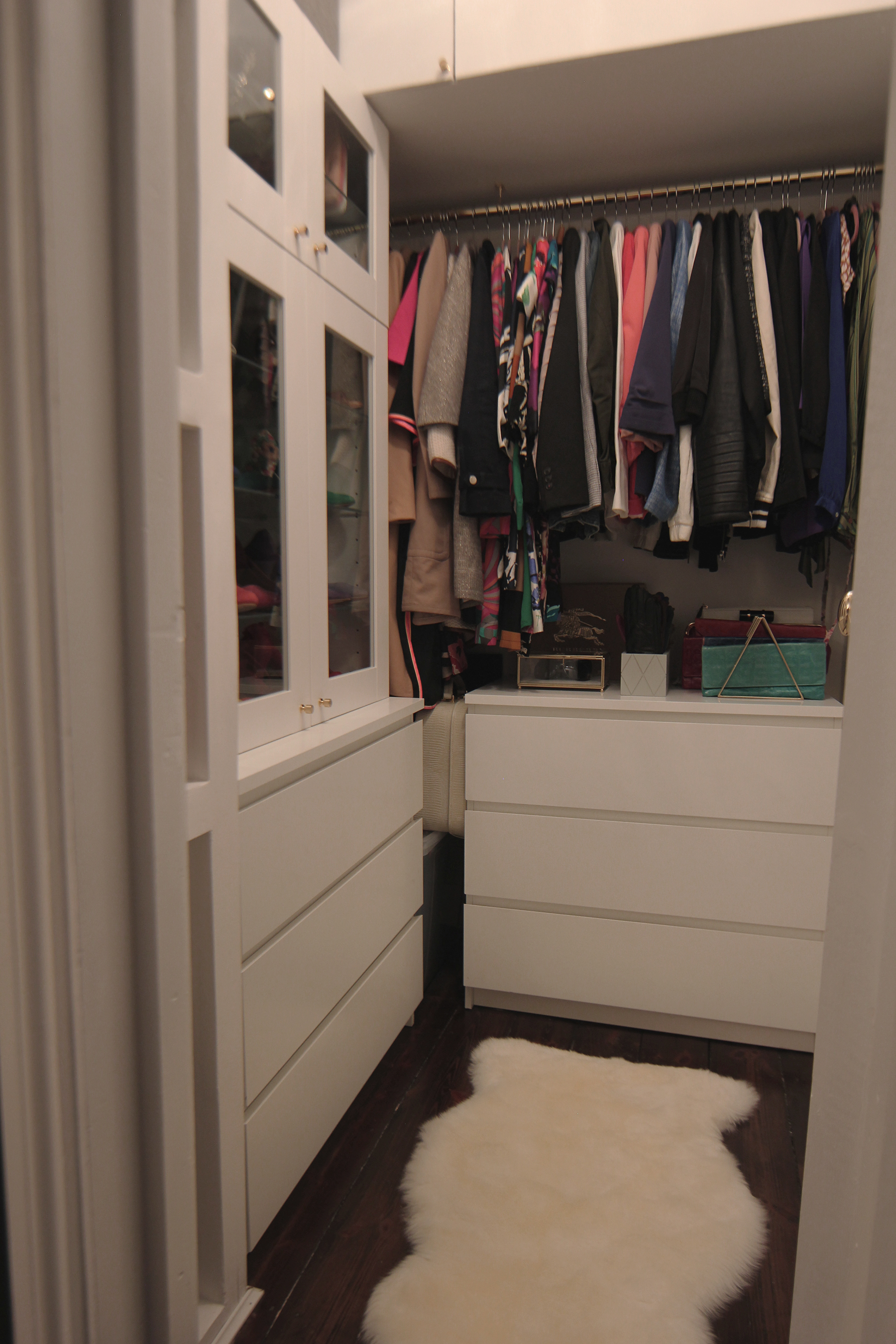 Preciously Me blog : One Room Challenge - Bedroom makeover reveal. Closet